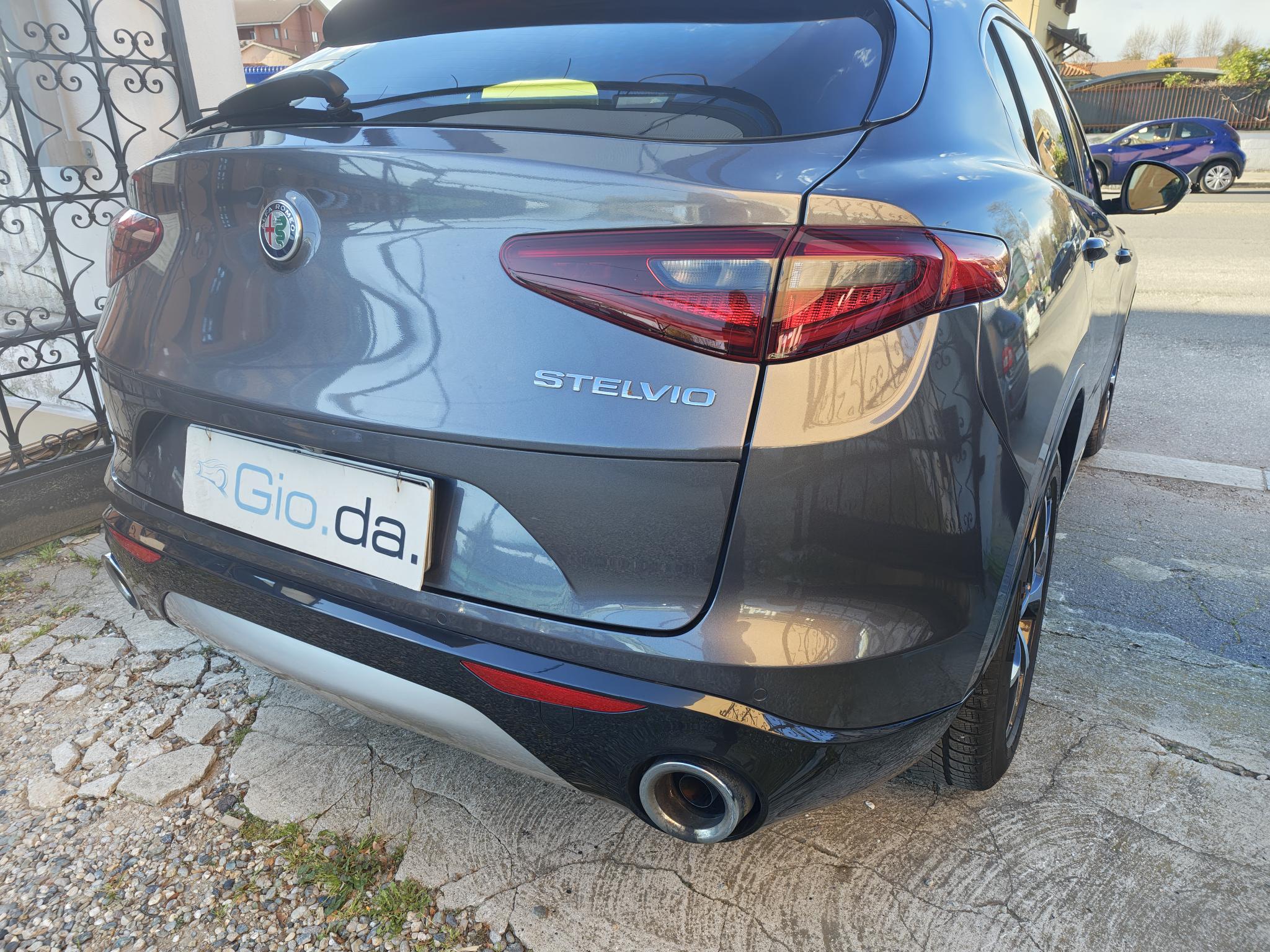 ALFA ROMEO STELVIO 2.2 210CV KM 81600- 2021