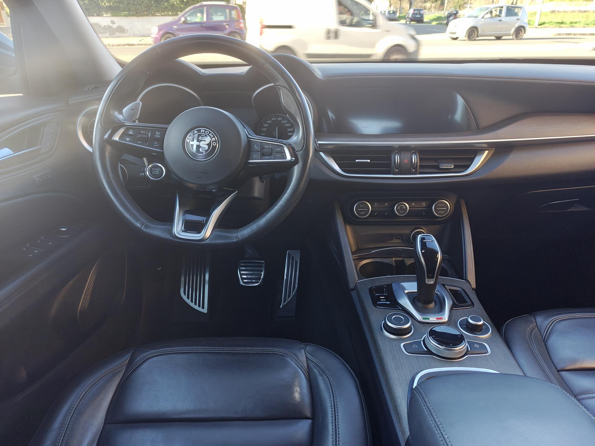ALFA ROMEO STELVIO 2.2 210CV KM 81600- 2021